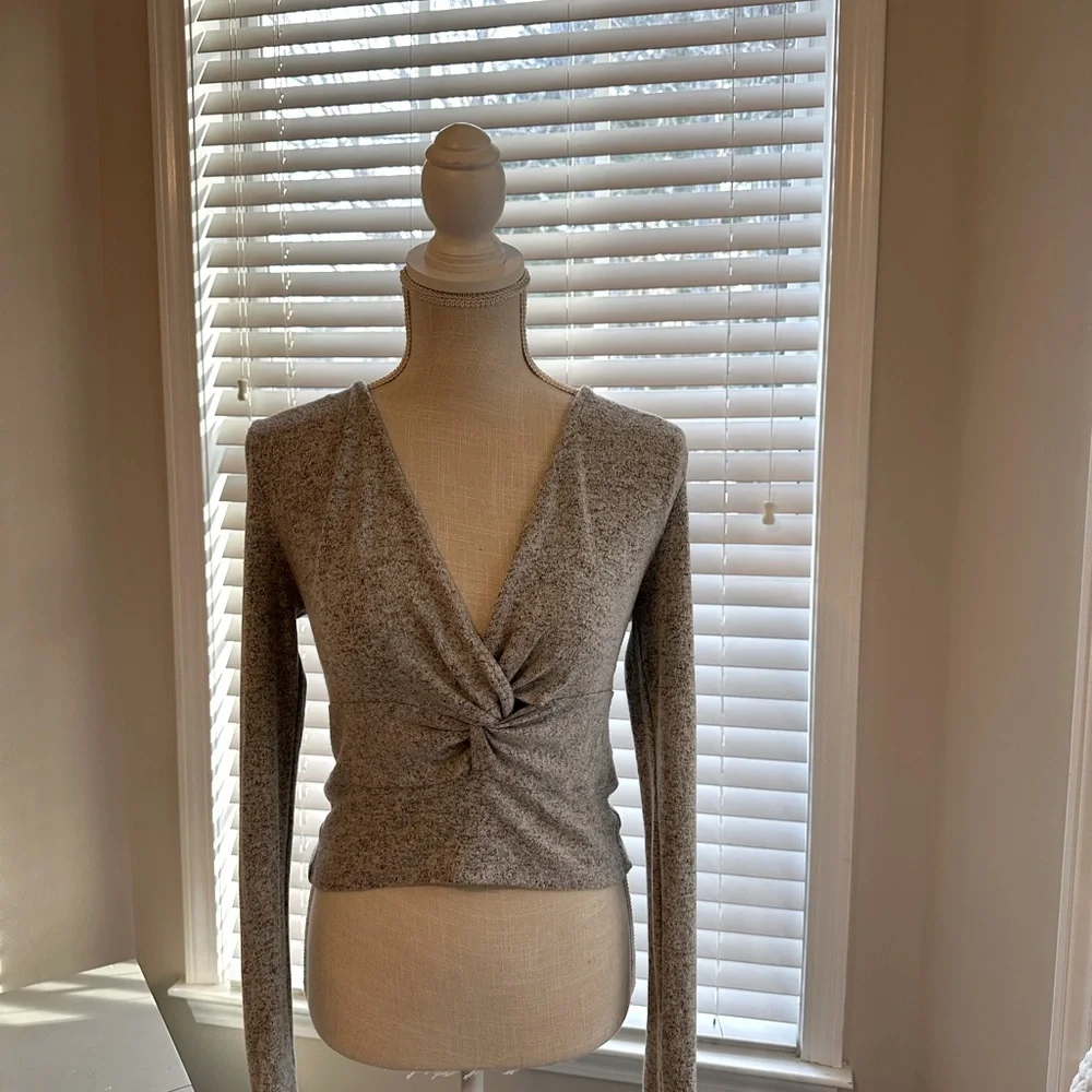 Free People Gray Long Sleeve Twist Front Top - Picture 1 of 5